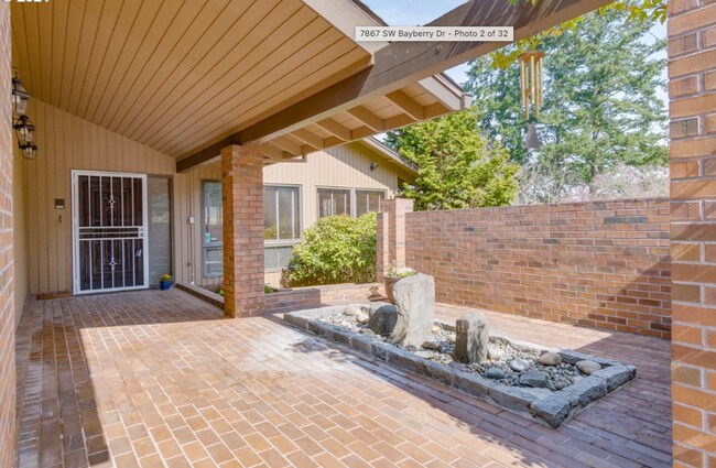 Building Photo - Gorgeous 4 bedroom Home with an Open Floor Plan, Vaulted Ceilings and a Stunning Gourmet Kitchen ...