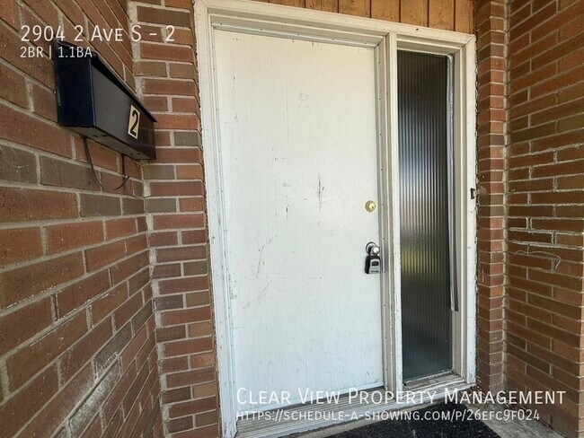 Photo du bâtiment - 2 bedroom, 1.5 bathroom by-level home in S...