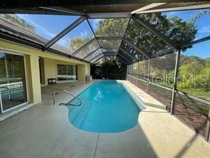Foto del edificio - 494 Lake of the Woods Dr