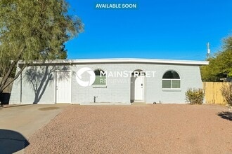 Building Photo - 4025 N 4th Ave
