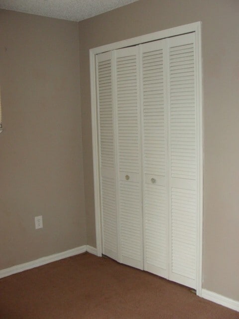 Building Photo - Wonderful 2 bedroom home with Addition Den or Office, Great Location