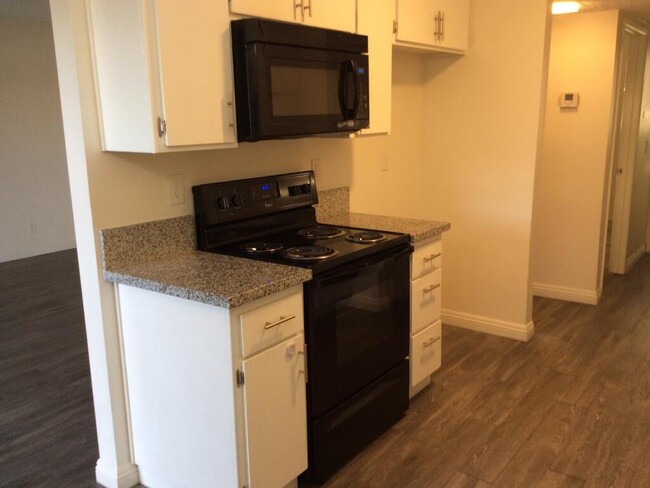 Foto del edificio - 5036 W Ave L8