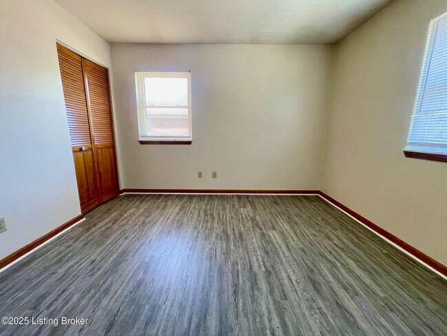 Foto del edificio - 10410 Torrington Rd