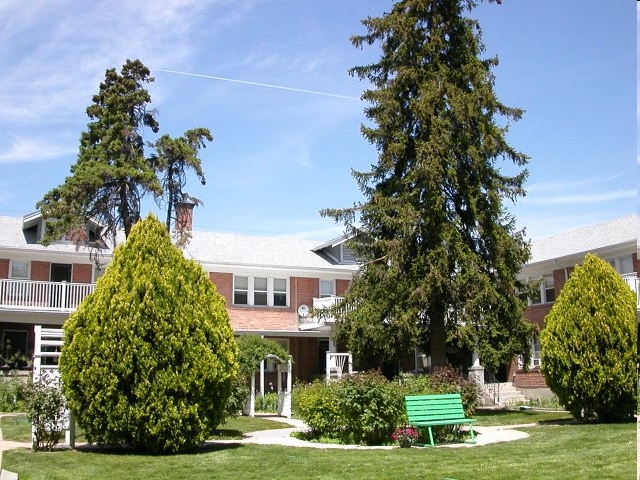 Building Photo - Rosewood Apartments