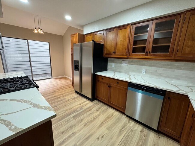 Building Photo - 18032 Bal Harbour Dr