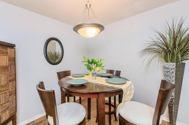 Foto del edificio - Riverview North