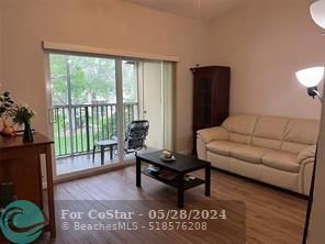 Building Photo - 660 Cypress Club Way