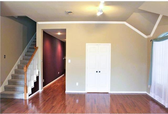 Foto del edificio - 6401 Sidney Ln