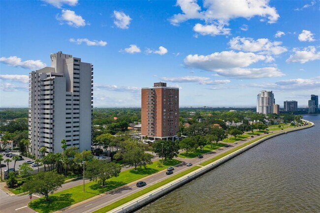 Foto del edificio - 4141 Bayshore Blvd