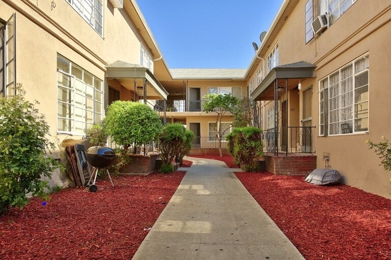 970 N. Serrano Ave. Apartments in Los Angeles, CA