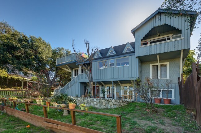 Building Photo - 6512 Monterey Rd