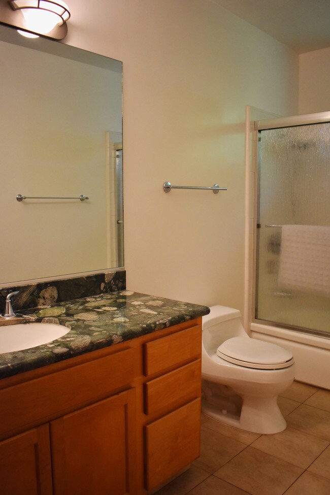 Foto del edificio - 4337 Kingswell Ave