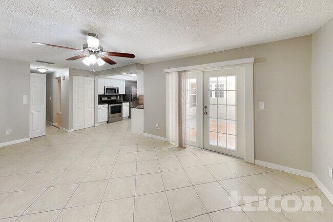 Foto del edificio - 506 Emberwood Dr