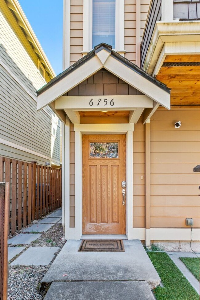 Foto del edificio - 2bd/1.5ba Seattle Townhouse
