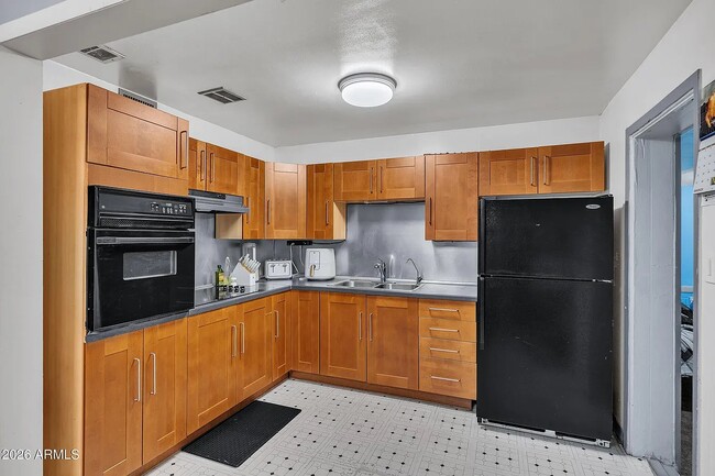 Photo - 2801 W Glenrosa Ave House