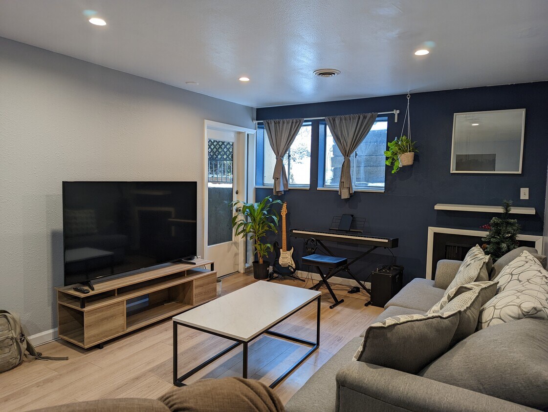 Foto principal - 424 N Center St