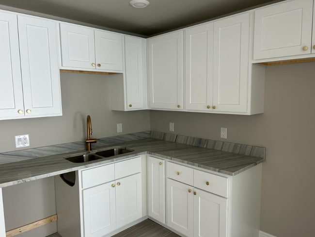 Building Photo - 2944 Evans Ave