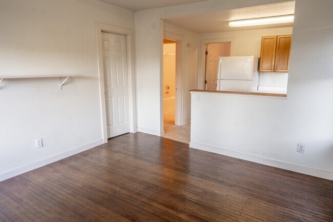 Building Photo - 4755 22nd Ave NE