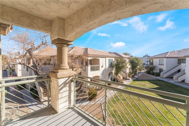 Building Photo - 6809 Squaw Mountain Dr