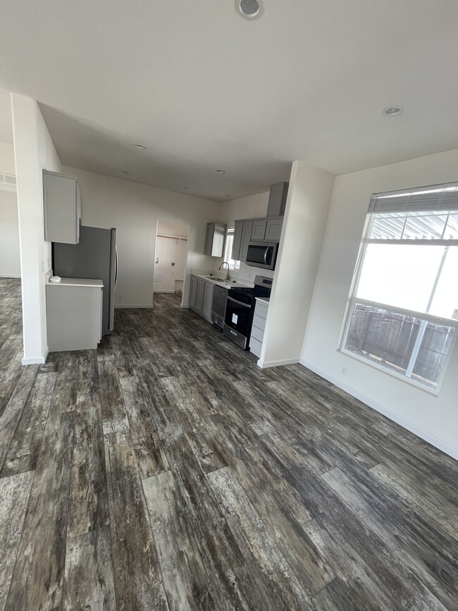 Foto del edificio - 4024 McHenry Ave