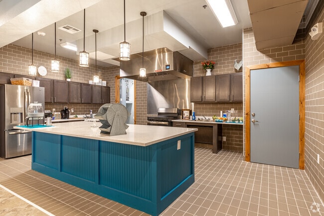 The Retreat Cafe - The Retreat at Grand Prairie