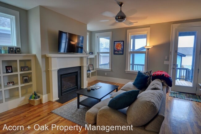 Building Photo - 4 br, 3.5 bath House - 118 Rock Ledge Drive