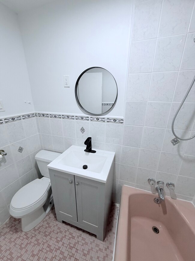 Building Photo - 75 Mount Prospect Ave