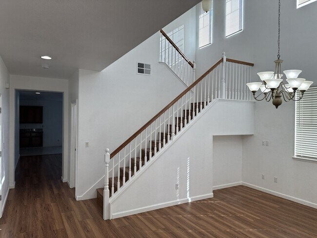 Foto del edificio - 91 W Recreo Ct