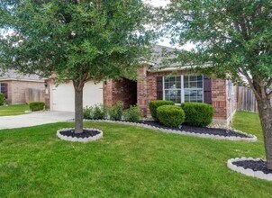 Building Photo - 121 Dodge City Ct