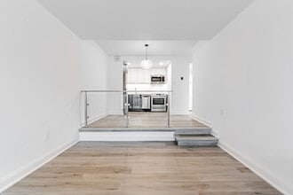 Building Photo - 191 Sherbourne St