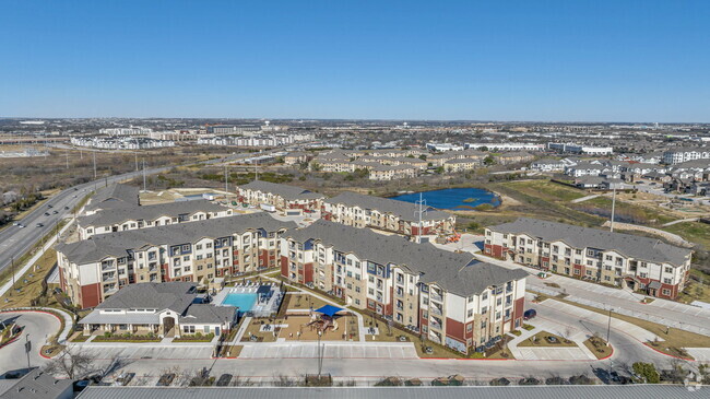 Building Photo - The James on Grand Avenue