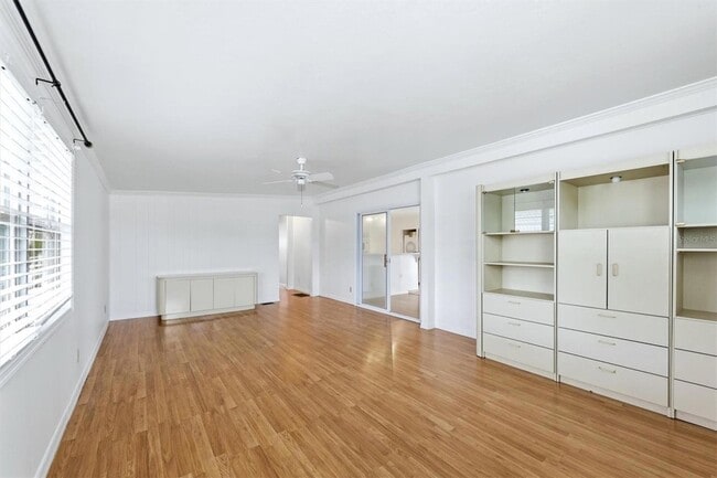 Foto del edificio - 5236 Kenwood Ave