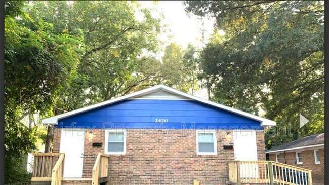 Foto del edificio - 2420 Owen St