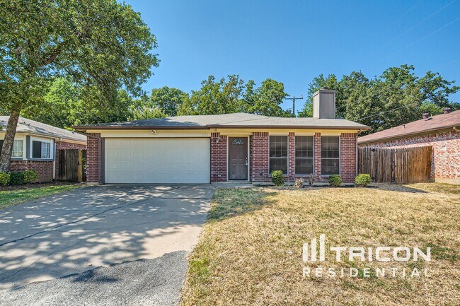 Foto del edificio - 1102 Glen Creek Dr