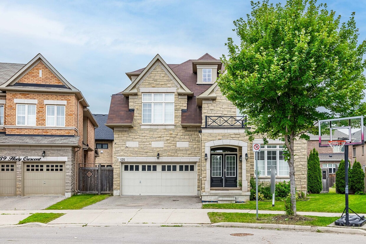 Photo principale - 135 Hoey Cres