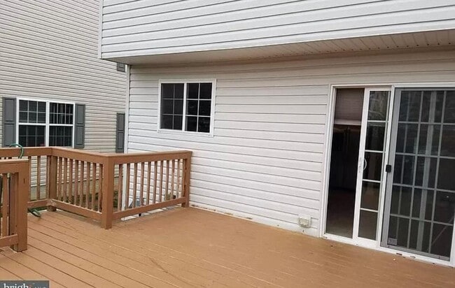 DECK - 3632 Bancroft Rd