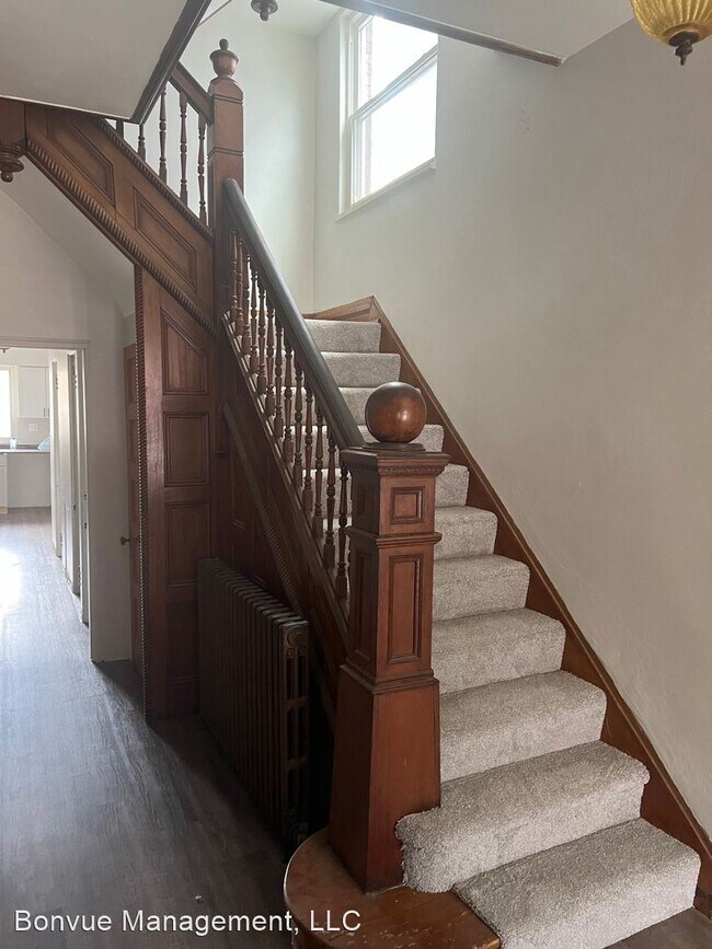 Foto del edificio - 5 br, 3 bath House - 245 S St Clair street