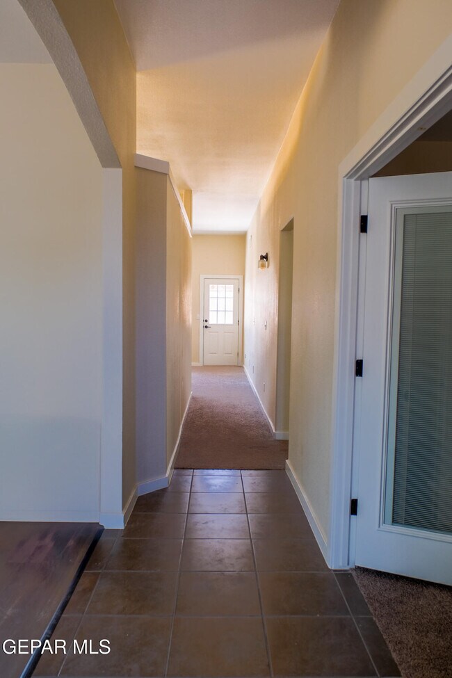 Building Photo - 14273 Hacienda Rock Dr
