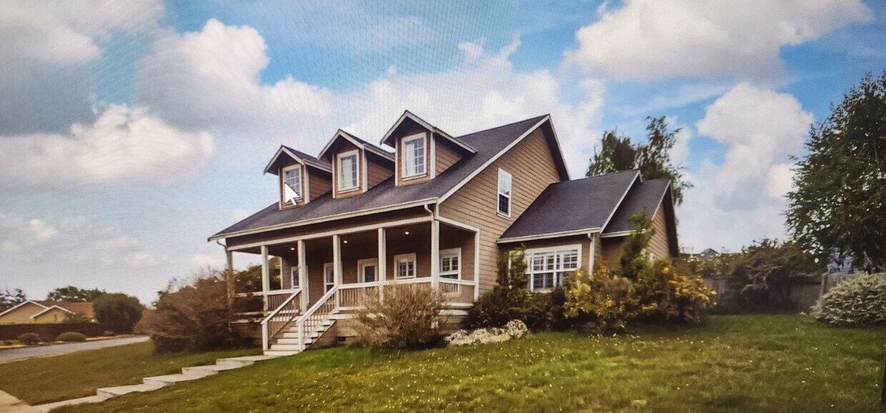 Custom Home in Sutter Estates! House Rental in McKinleyville, CA