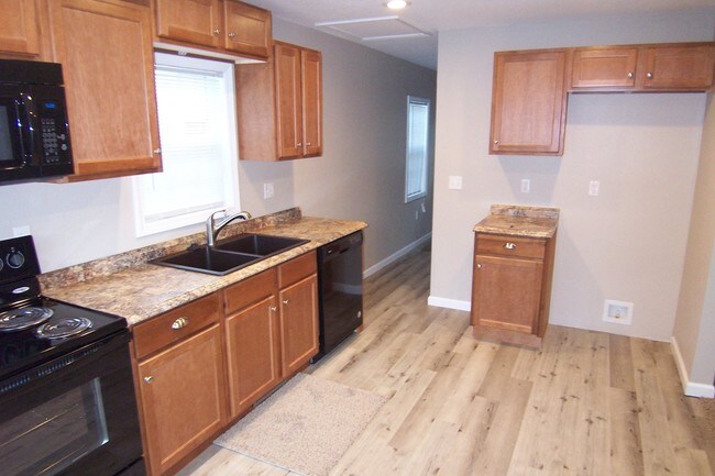 Building Photo - 436 W Loren St