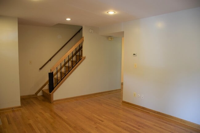 Building Photo - 3393 Burbank Dr