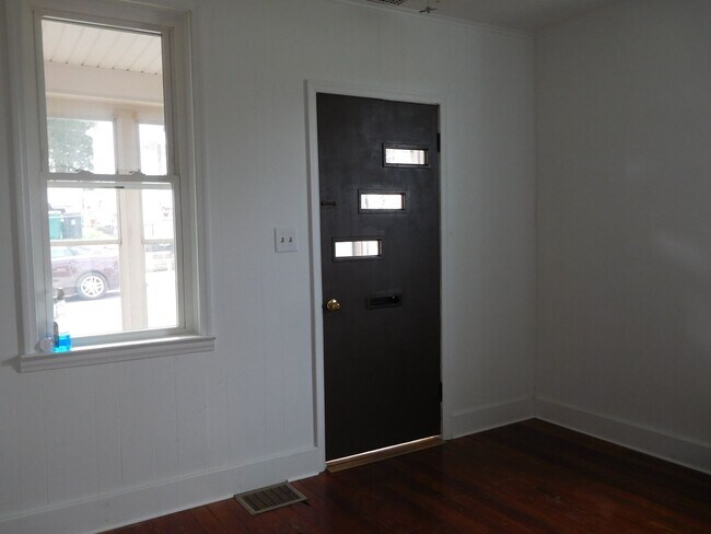 Foto del edificio - 408-410 Fairview Avenue