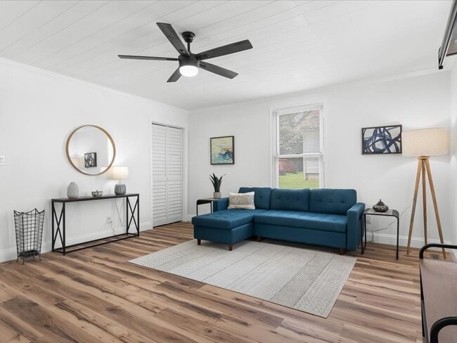 Foto del edificio - 160 29th St Pl SW