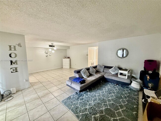 Foto del edificio - 8331 SW 157th Ave
