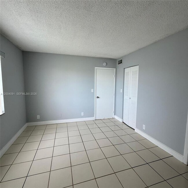 Building Photo - 8710 N Sherman Cir