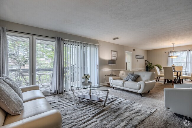 2 habitaciones, 2 baños, 1,072 pies cuadrados, sala de estar - Quarry