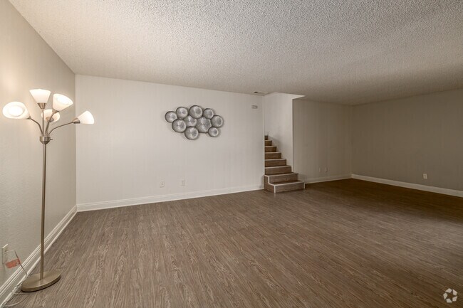 2 habitaciones, 2 baños - 1200 pies cuadrados - Comedor - Atrium Gardens