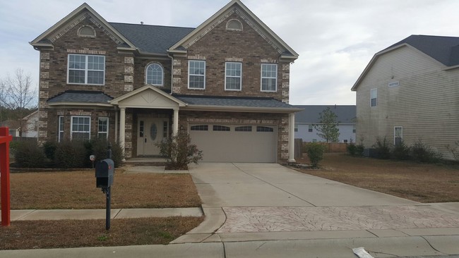 Building Photo - 131 Rossmore Dr