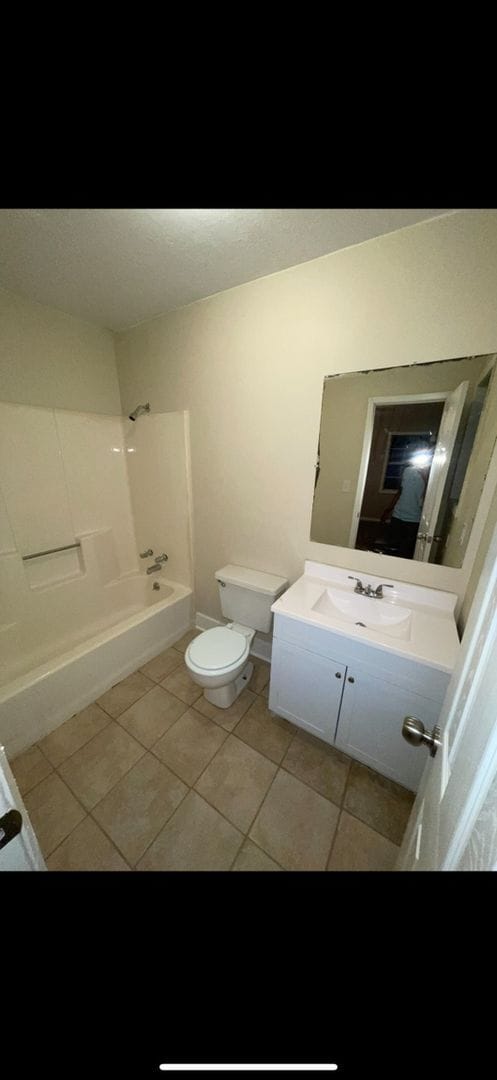 Building Photo - 220 20th St N