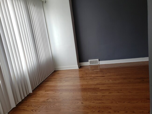 living room - 4158 W 57th Pl
